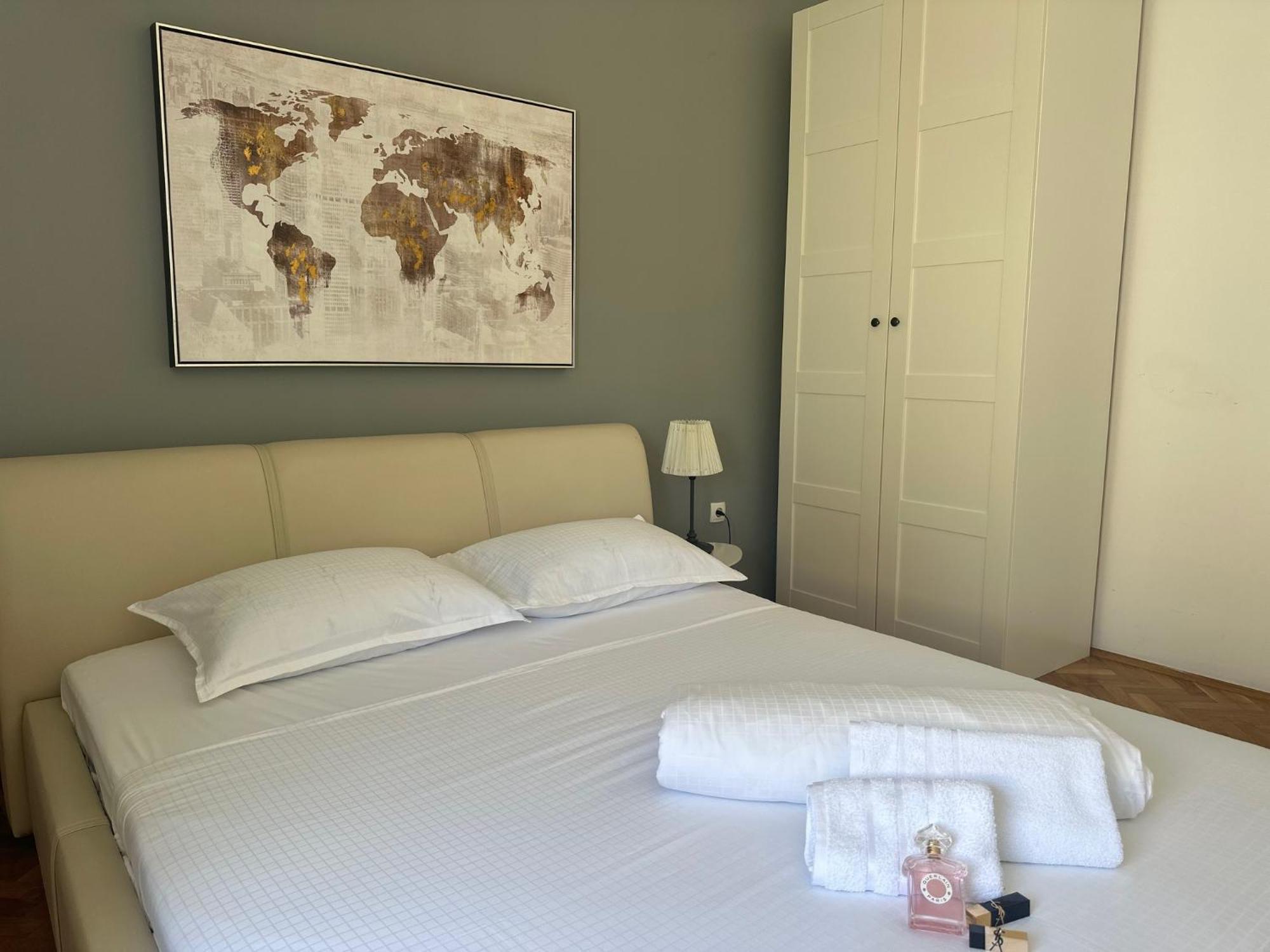אוברובץ Apartments & Villa Tisno מראה חיצוני תמונה